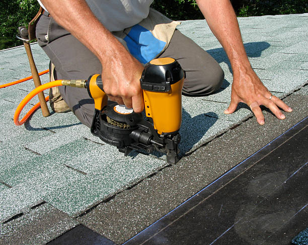 Best Roof Gutter Cleaning  in Seven Lakes, NC
